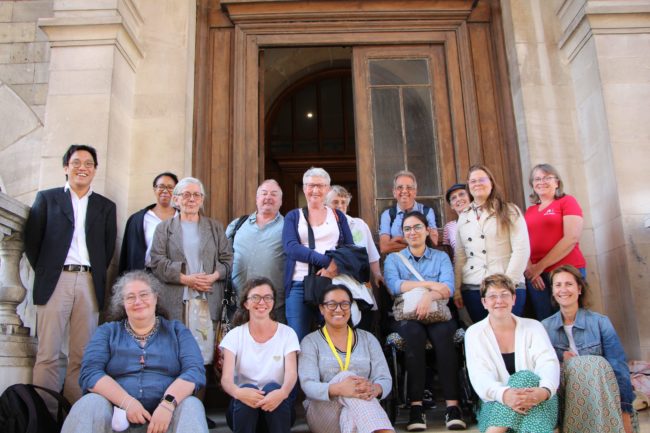 Pr.Tran et les différents représentants de certaines associations partenaires de ComPaRe